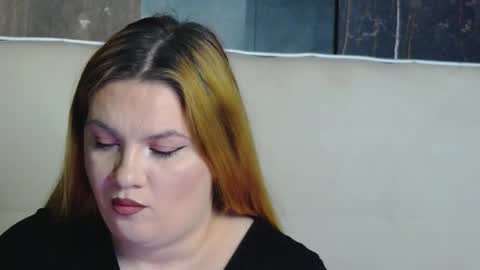 melanniebrown online show from December 21, 2025, 6:31 am