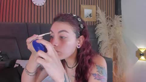 Snapshot of melanny_luv chatting on April 22, 2026, 10:33 pm MelanyLuv online show from April 22, 2026, 10:33 pm