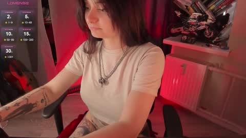 Snapshot of melante_s chatting on March 31, 2026, 2:28 pm Ash online show from March 31, 2026, 2:28 pm