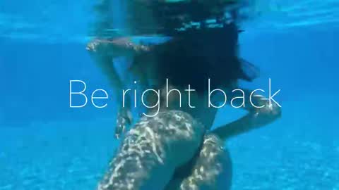 Adel online show from October 6, 2025, 7:11 pm