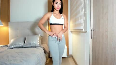 Snapshot of melanyrosse chatting on April 28, 2026, 2:38 am Melany online show from April 28, 2026, 2:38 am