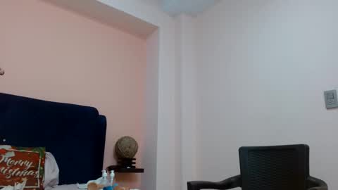 Melany online show from February 1, 2025, 3:28 pm