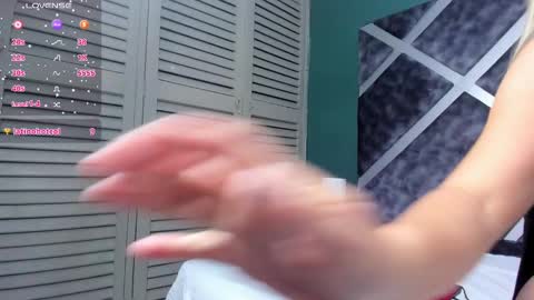 Melany  online show from February 20, 2025, 6:13 pm