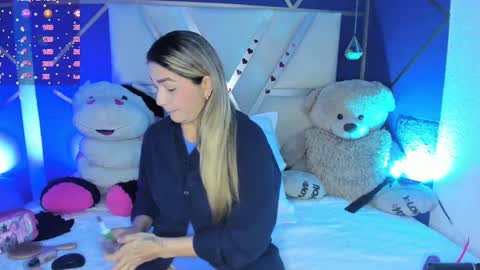 Melany  online show from March 6, 2025, 12:09 pm