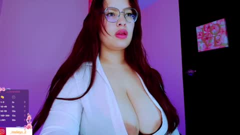 amelia  online show from December 9, 2024, 8:55 am