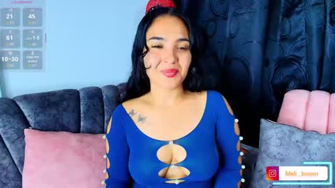    Independent model online show from September 19, 2025, 4:47 am