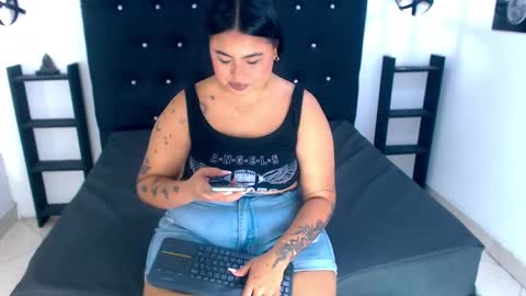 meli_blad online show from February 18, 2025, 8:03 pm