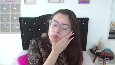 Snapshot of meli_taylorx chatting on January 2, 2025, 1:51 pm Azul online show from January 2, 2025, 1:51 pm