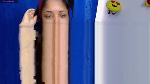 Snapshot of melika_sweet chatting on April 24, 2026, 6:32 pm eli online show from April 24, 2026, 6:32 pm