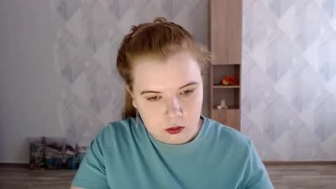 Snapshot of melina_beauty chatting on November 2, 2025, 7:44 am Melina online show from November 2, 2025, 7:44 am