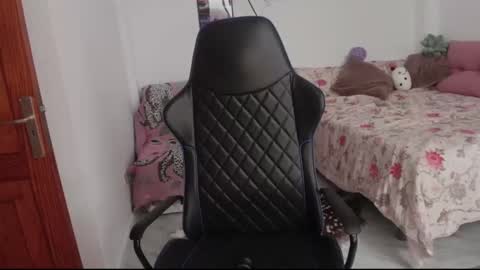 Melina online show from December 8, 2024, 4:50 pm