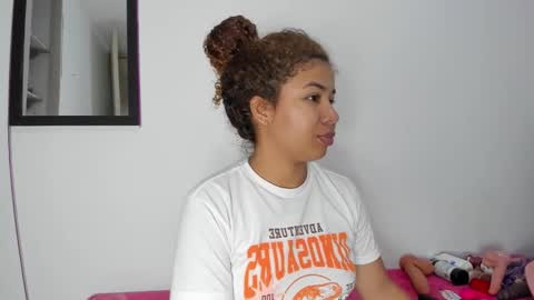 M E L I N A  online show from March 27, 2026, 7:24 pm