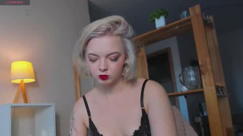 My name is Melina online show from October 2, 2025, 3:24 am