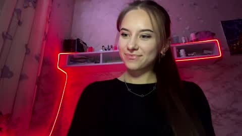 melinapares online show from March 28, 2026, 5:12 pm