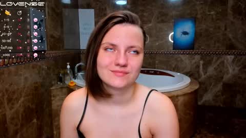 Melinda online show from October 19, 2025, 12:22 am