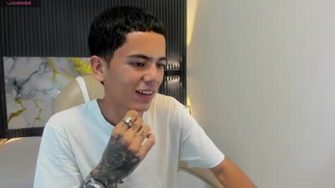 Snapshot of meliodas18_ chatting on October 9, 2025, 2:53 am Meliodas online show from October 9, 2025, 2:53 am