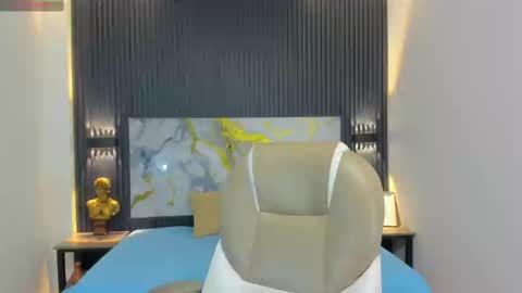 Snapshot of meliodas18_ chatting on October 28, 2025, 3:43 am Meliodas online show from October 28, 2025, 3:43 am