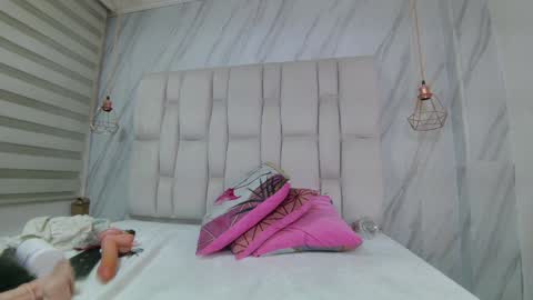 Melissa online show from February 5, 2025, 2:26 pm