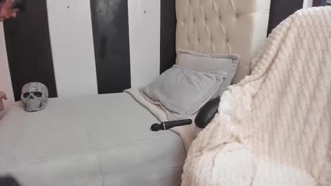 melisa_ss5 online show from November 4, 2025, 1:43 pm