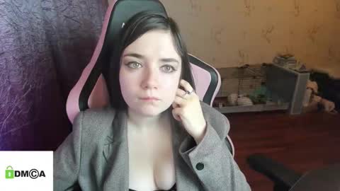 melisanilson online show from November 27, 2025, 10:23 pm