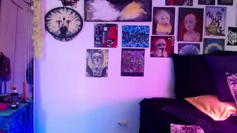 Melisa Velvet     online show from April 17, 2026, 9:18 pm