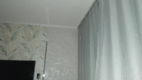 Melissa  Ray online show from February 4, 2025, 5:23 pm