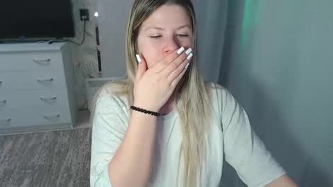 Melissa  Ray online show from February 10, 2025, 2:08 am