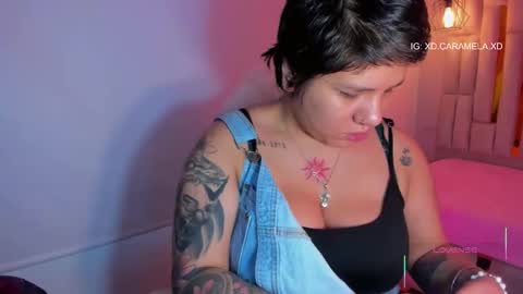 Lissa  online show from November 15, 2025, 11:40 am