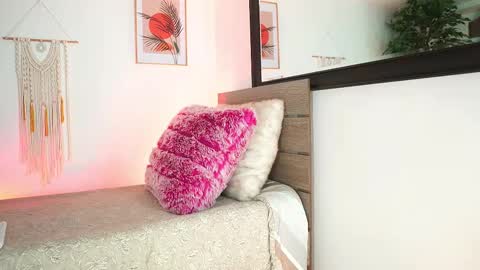 Melissa online show from September 15, 2025, 12:27 pm