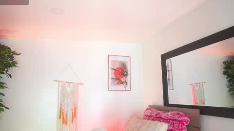 Melissa online show from November 5, 2025, 12:27 pm