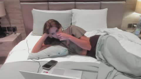 melissa_main online show from April 15, 2026, 1:51 pm