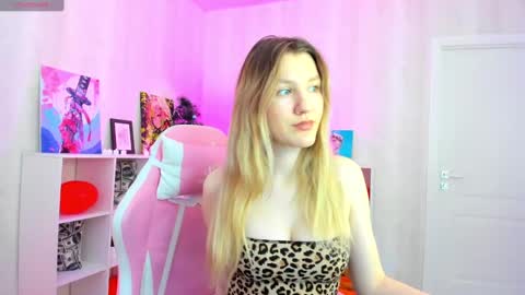 melissa_moooree online show from February 28, 2025, 8:31 am