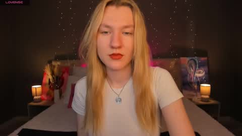 melissa_moooree online show from October 23, 2025, 8:57 am
