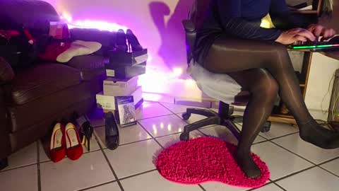 Snapshot of melissa_tv chatting on February 3, 2025, 10:03 am melissa online show from February 3, 2025, 10:03 am