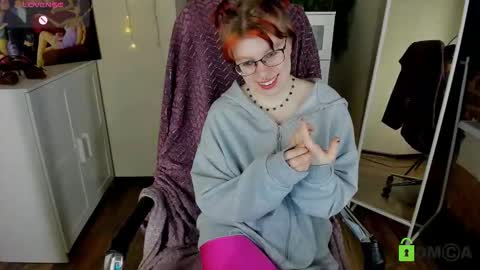 Melissa online show from November 15, 2025, 3:48 am