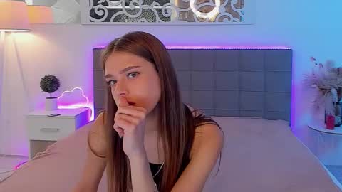 MelissaCrayzy online show from May 28, 2026, 6:00 am