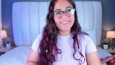 M E L I S S A  online show from February 4, 2025, 3:04 pm