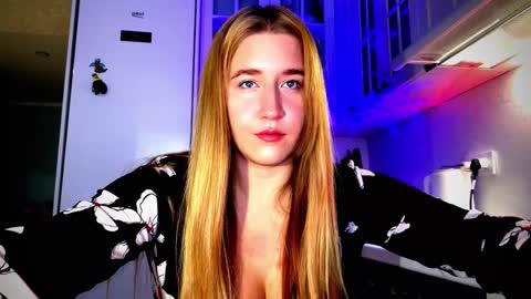 melissalii online show from October 27, 2025, 11:03 am