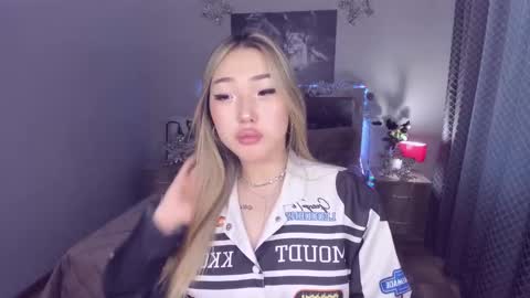 Snapshot of melissalorens chatting on December 17, 2024, 11:28 am Melissa online show from December 17, 2024, 11:28 am