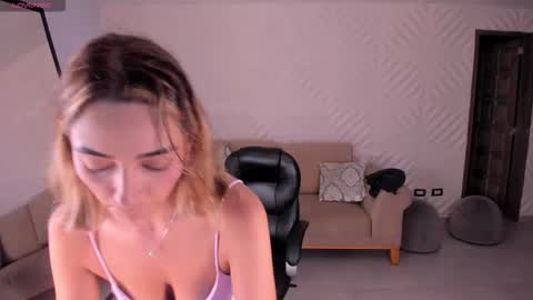 Call me Meli online show from November 17, 2025, 4:40 am