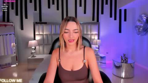 Snapshot of melissamoore_ chatting on April 20, 2026, 10:07 am Call me Meli online show from April 20, 2026, 10:07 am