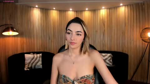 Snapshot of melissamoore_ chatting on April 30, 2026, 9:59 am Call me Meli online show from April 30, 2026, 9:59 am