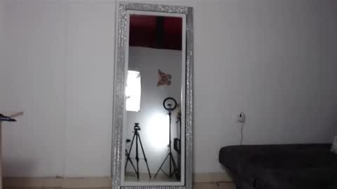 melissazaens online show from January 16, 2025, 6:06 pm