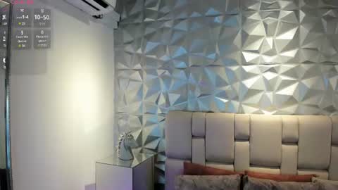 Snapshot of mell_muller chatting on July 13, 2026, 11:57 am Mell online show from July 13, 2026, 11:57 am