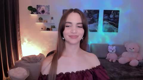 Tessa online show from September 17, 2025, 9:16 pm