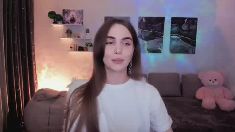 Tessa online show from November 21, 2025, 10:19 pm