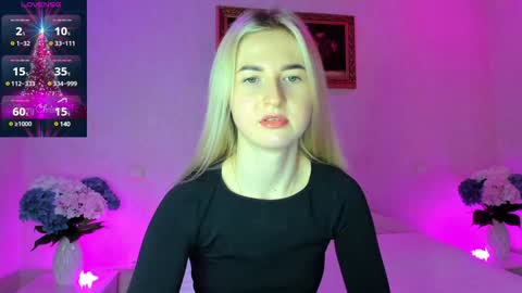 Mellina online show from December 12, 2024, 8:43 pm
