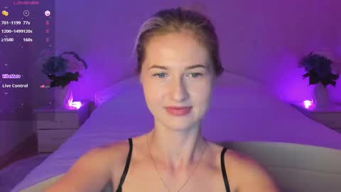 Mellina online show from September 9, 2025, 6:51 pm