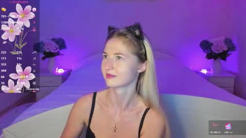 Mellina online show from September 16, 2025, 6:31 pm