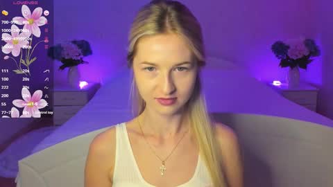 Mellina online show from September 18, 2025, 6:43 pm